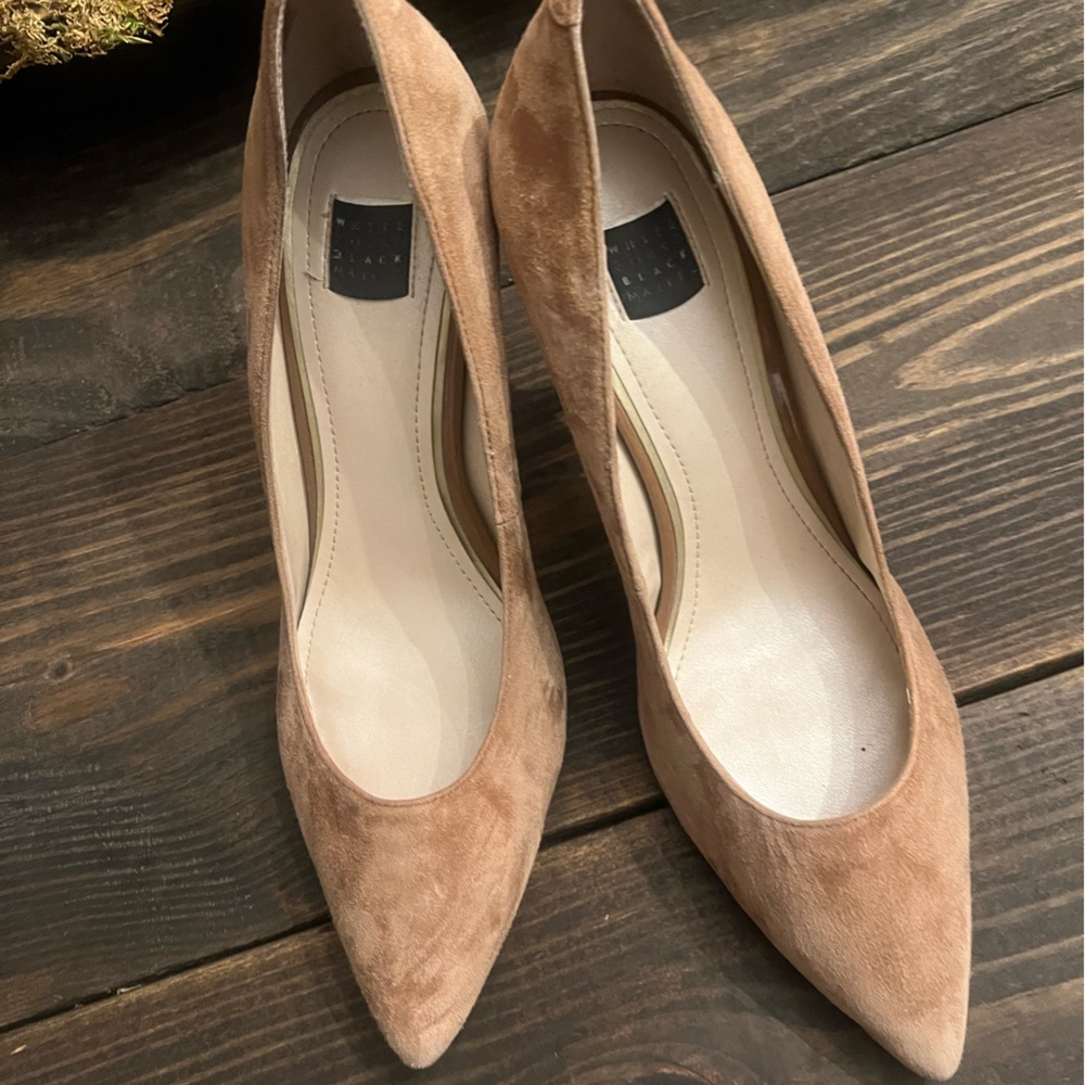 Size 8 1/2 suede and beautiful. White House Black Market. Great condition